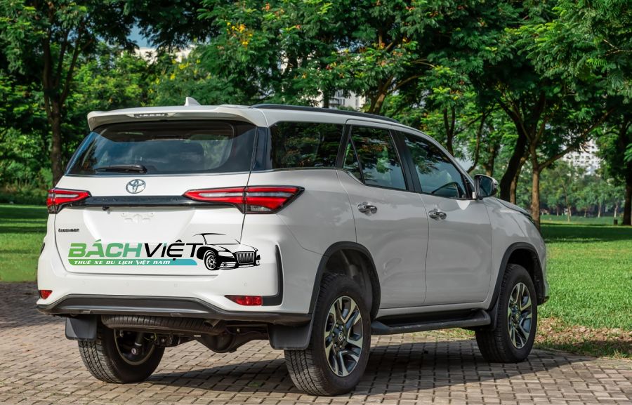 Cho thuê xe 7 chỗ Fortuner